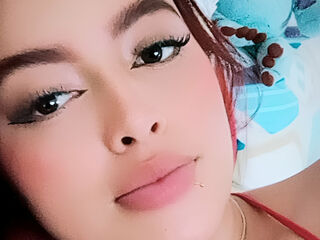 hot striptease webcam AlaiaAlvarez