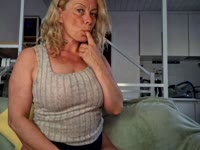 Ik ben een nymho ik wil 24 op 24 u seks ik ben altijd geil