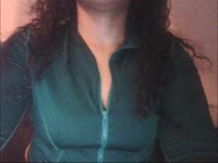 Ik ben een exotische, prachtige Caribische dame met een ongekende passie voor het leven en alles wat erbij komt kijken. Mijn warme uitstraling en sensuele energie zullen je direct betoveren, en ik ben hier om je mee te nemen op een reis van verleiding en plezier.Ben jij op zoek naar een hete, verleidelijke ervaring die je niet snel zult vergeten? Kom dan bij mij, de Caribische stoute dame die weet wat ze doet. Ik combineer de passie van de tropen met een ondeugende flair die jou gegarandeerd in vuur en vlam zal zetten.Met mijn exotische charme, speelse houding en avontuurlijke geest neem ik je mee naar een wereld van plezier en opwinding. Of je nu hebt in een flirterige chat, een uitdagend spel of iets dat je grenzen opzoekt, ik ben hier om jouw verlangens te vervullen.Dus, waar wacht je nog op? Kom bij mij en ontdek de magie van de Cariben, direct vanuit de privacy van jouw scherm. Ik ben klaar om je te verrassen, te prikkelen en je te laten verlangen naar meer. Durf jij het aan?