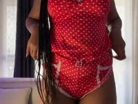 im a young Ebony girl that enjoys to be freaky and have a good time. Hope to be your next obsession