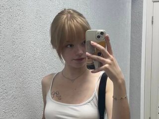 cam whore DonetteOkada