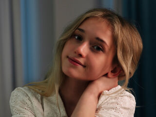 webcamgirl chatroom DorisCounsell