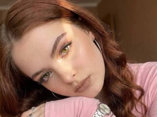 fingering camgirl video LeoKluge