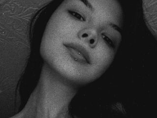 masturbating webcam girl LubaArvanitis