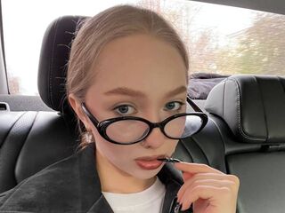 hot cam girl spreading pussy TamFahrendorff