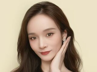 naked camgirl Yurix