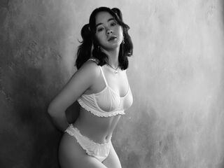 fingering AislyFollin