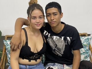 camcouple masturbating with vibrator EmiAndLuis