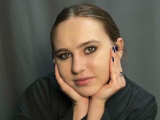 closeup webcam AlanaHowlett