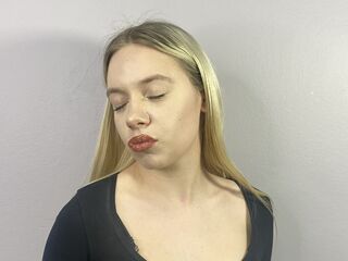 naked cam girl fingering pussy AlicaCafarella