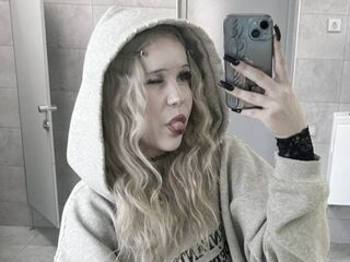 fingering girl webcam  AlicaUwu