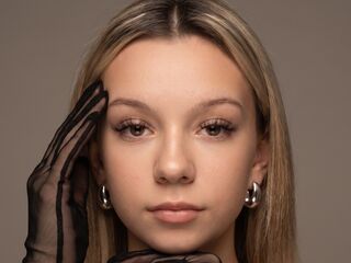 chat room live sex AmandaRandolph