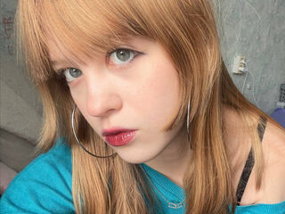 naughty cam girl masturbating with dildo AmberLune