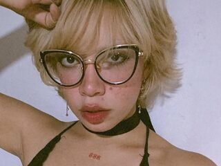 live webcam model AmelieMari