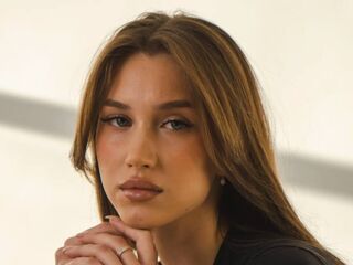 voyeur cam AmelinaBrauberg