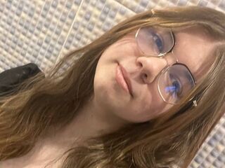 adult webcam chatroom AminaBlooms