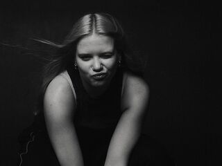 webcam live show AngellaMaulin
