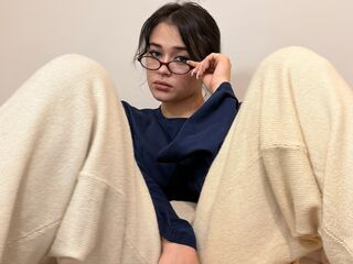 cam girl playing with sextoy AshleyHaze