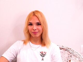 fingering webcam girl AvelinaRose