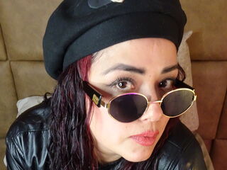 cam strip tease BayoliOsloni