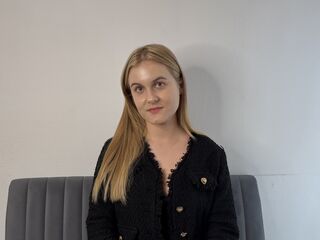 girl camsex BellaMonson