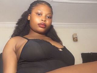 cam girl showing tits BellaVine