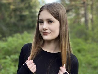 camgirl showing pussy BernardPeters