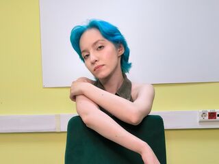 webcamgirl BlissBelow