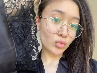 topless camgirl CammieCoroniti