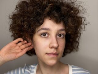 naked girl with webcam masturbating with sextoy CaseyMainson