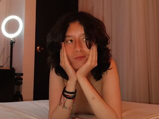 camgirl playing with dildo CharlotteBlade