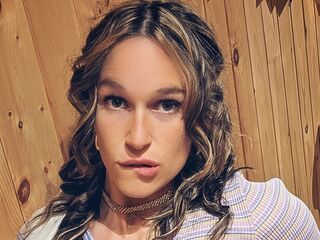 naked girl with webcam masturbating with sextoy ClaraLaFontaine