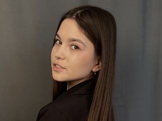 naked cam chatroom DarlineAugeri