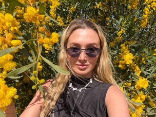 chatslut DelaineClowerd