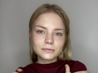cam girl spreading pussy DelenaLabonne