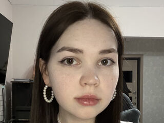 camslut fingering pussy EmiliRoyzi