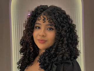 naked cam girl fingering pussy EmilyJey