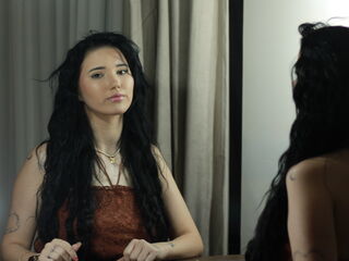 cam girl playing with vibrator FleurDivine