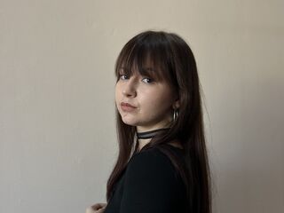 naked girl with webcam fingering FloHaake