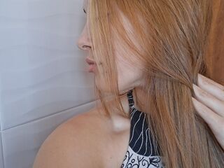 naughty camgirl masturbating with dildo FlorAnderson