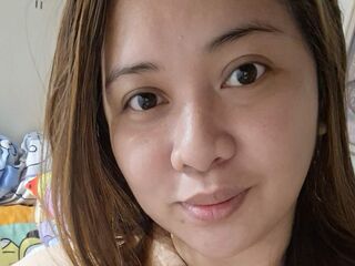 naked girl with webcam masturbating with sextoy HannaNewell