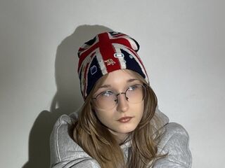 hot girl HeeSchirtzinger