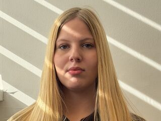 camslut masturbating HildaKaaua