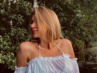girl topless InaStark