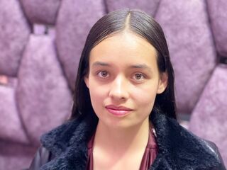 adult live webcam IssaMontenegro