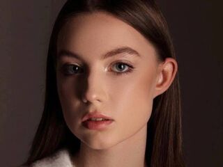 hot cam slut JaneneFeig