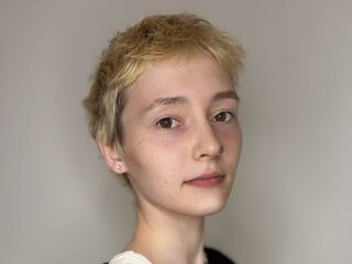 chatroom webcam photo JenelleBarette