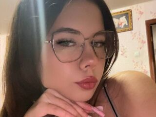 nude webcamgirl photo KasieHongeva