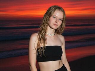 masturbating KeilaSmiekowski