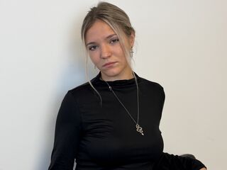 camgirl live KeiraTullier